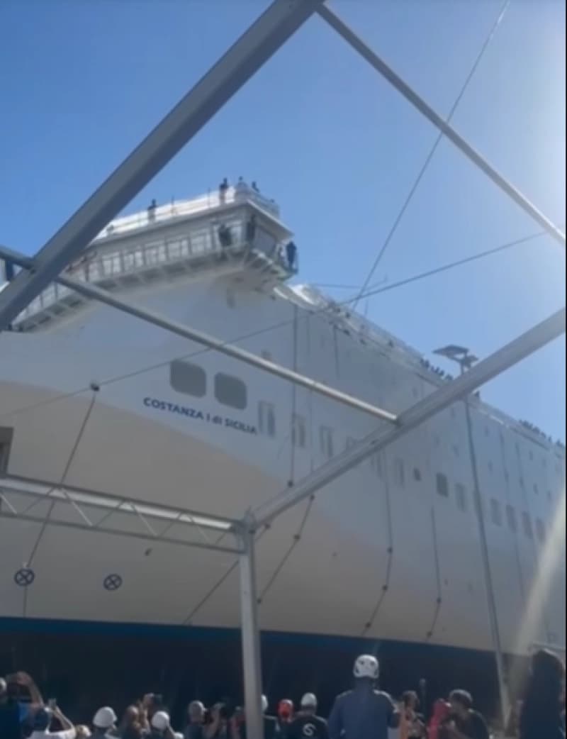 Varato il traghetto “Costanza I di Sicilia”, collegherà stabilmente Pantelleria e Lampedusa con l’Isola