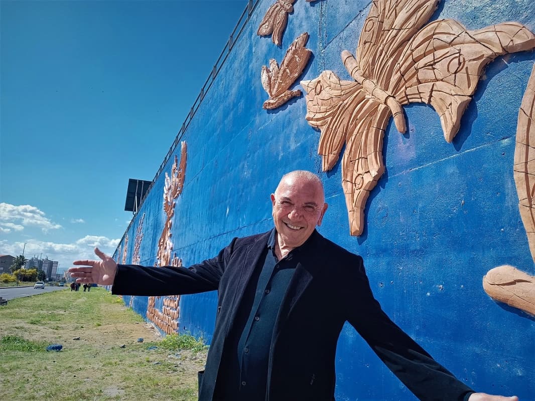 NUOVA OPERA PER IL MUSEO “MAGMA” DI LIBRINO: NASCE “LA PORTA DEI SOGNI” CON TREMILA BAMBINI, MAMME E GLI ARTISTI DE NISCO, MESSINA E NERI