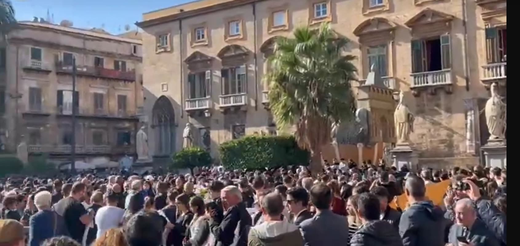 L’ultimo saluto a Paolo Taormina, Lorefice: “Un dolore insopportabile”