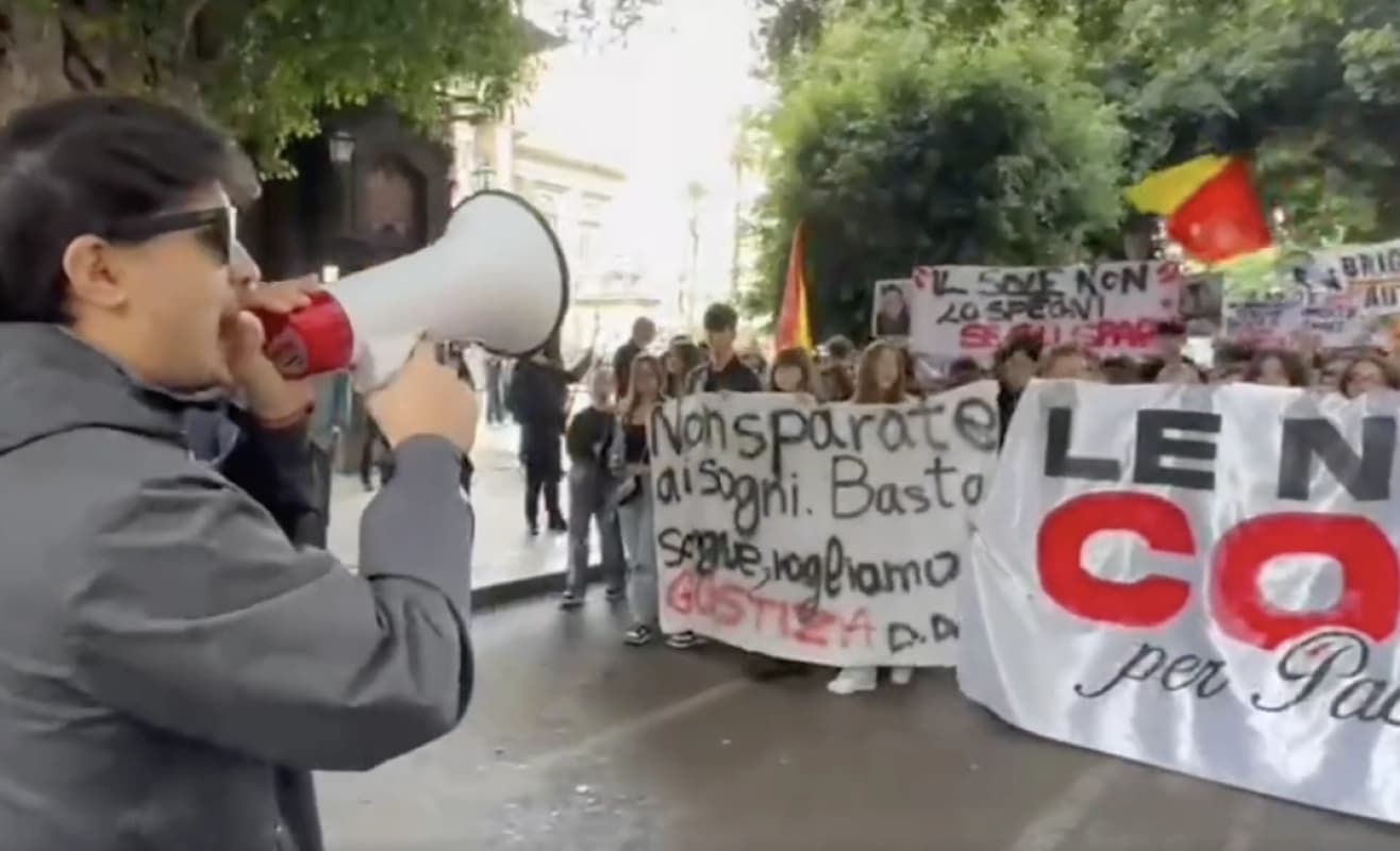 Il 21enne ucciso a Palermo: corteo degli studenti per ricordarlo