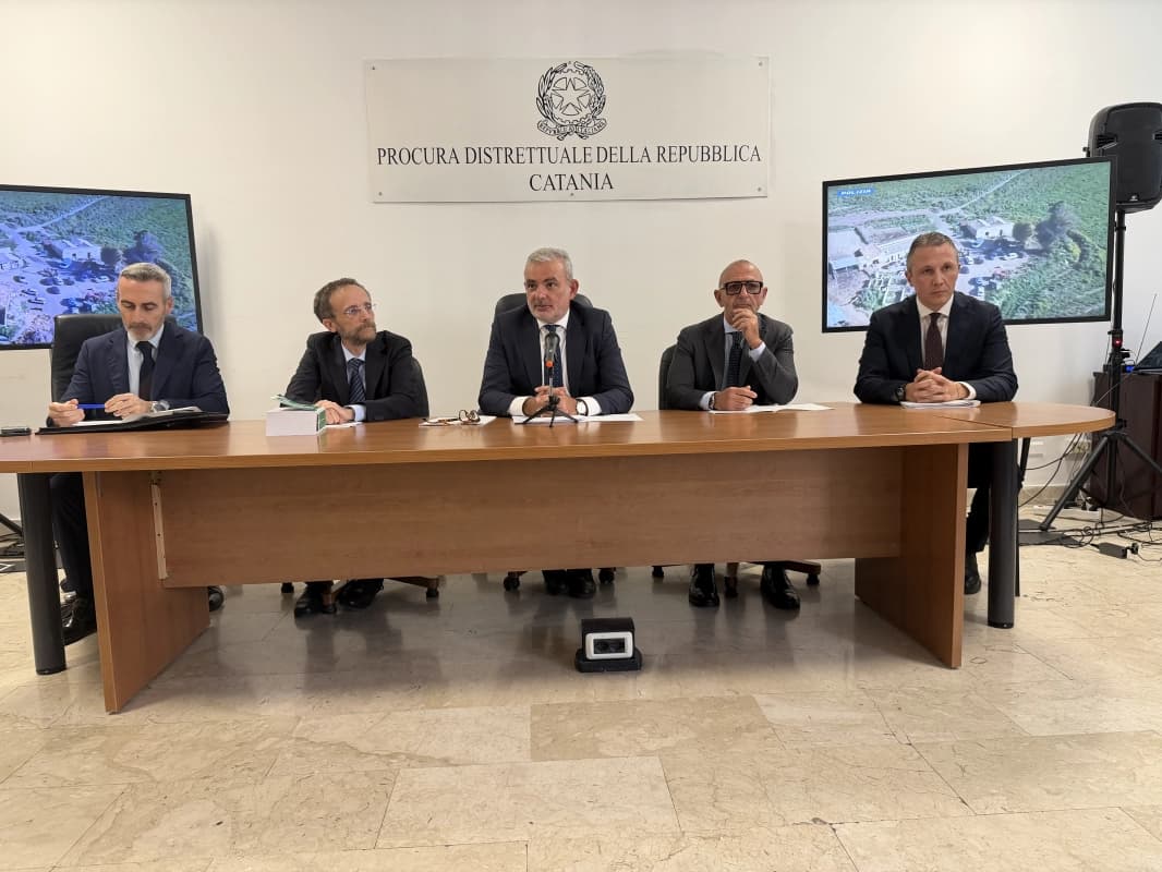 “Costretti a vivere con i topi”: l’inchiesta della Procura di Catania