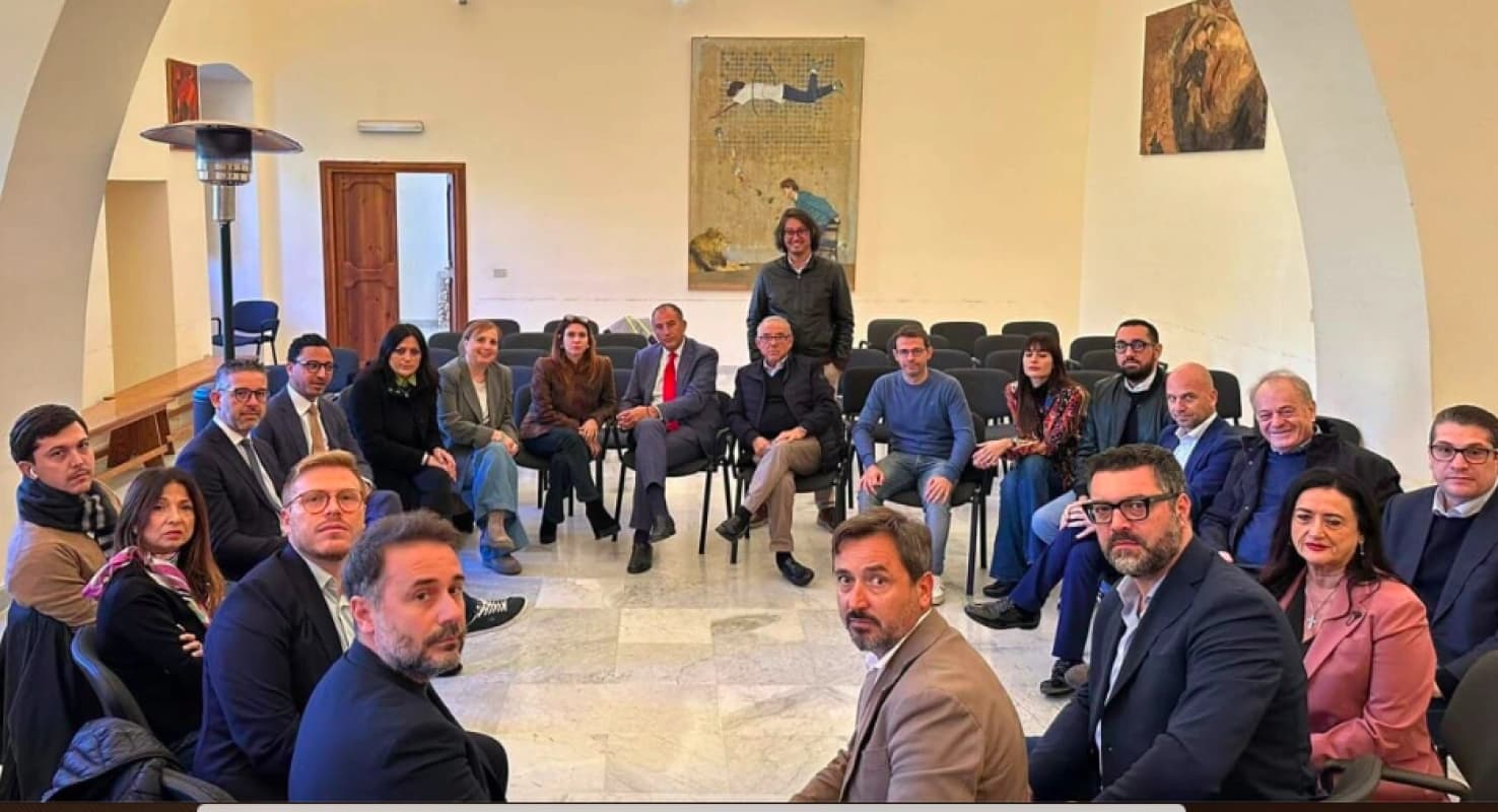 Mozione di sfiducia per il Governo Schifani firmata dai deputati dell’opposizione