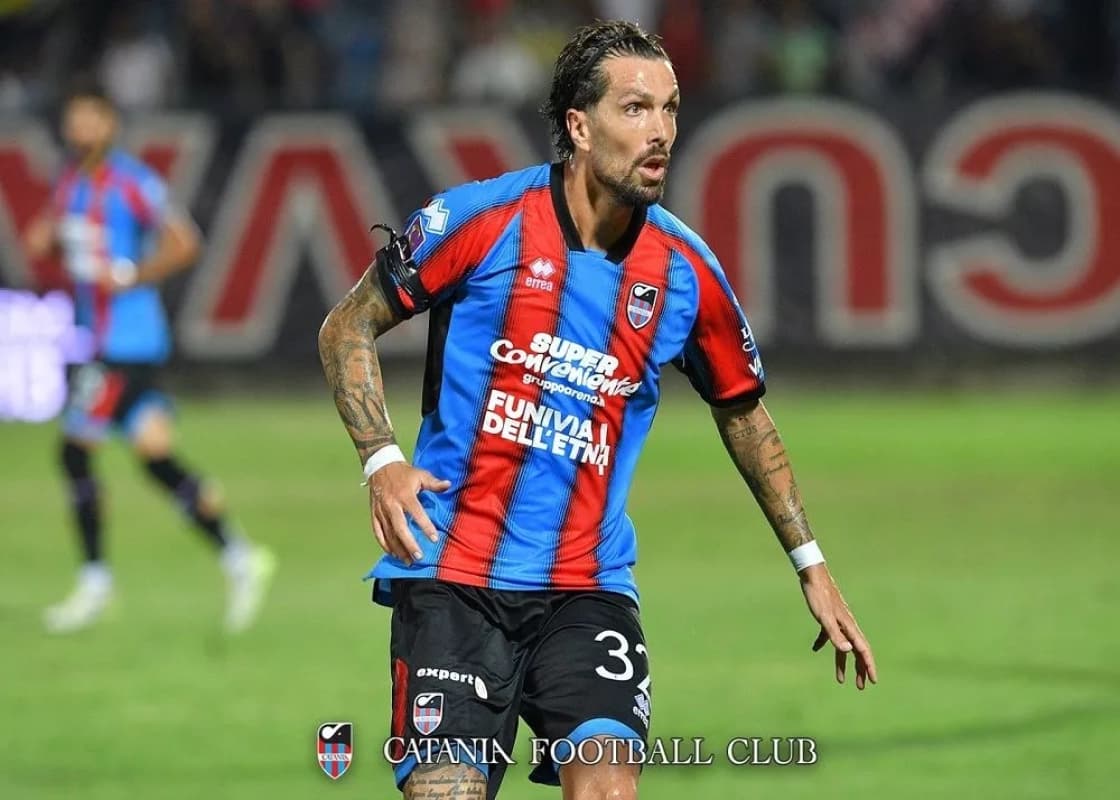 Calcio, vigilia di campionato per Catania e Palermo