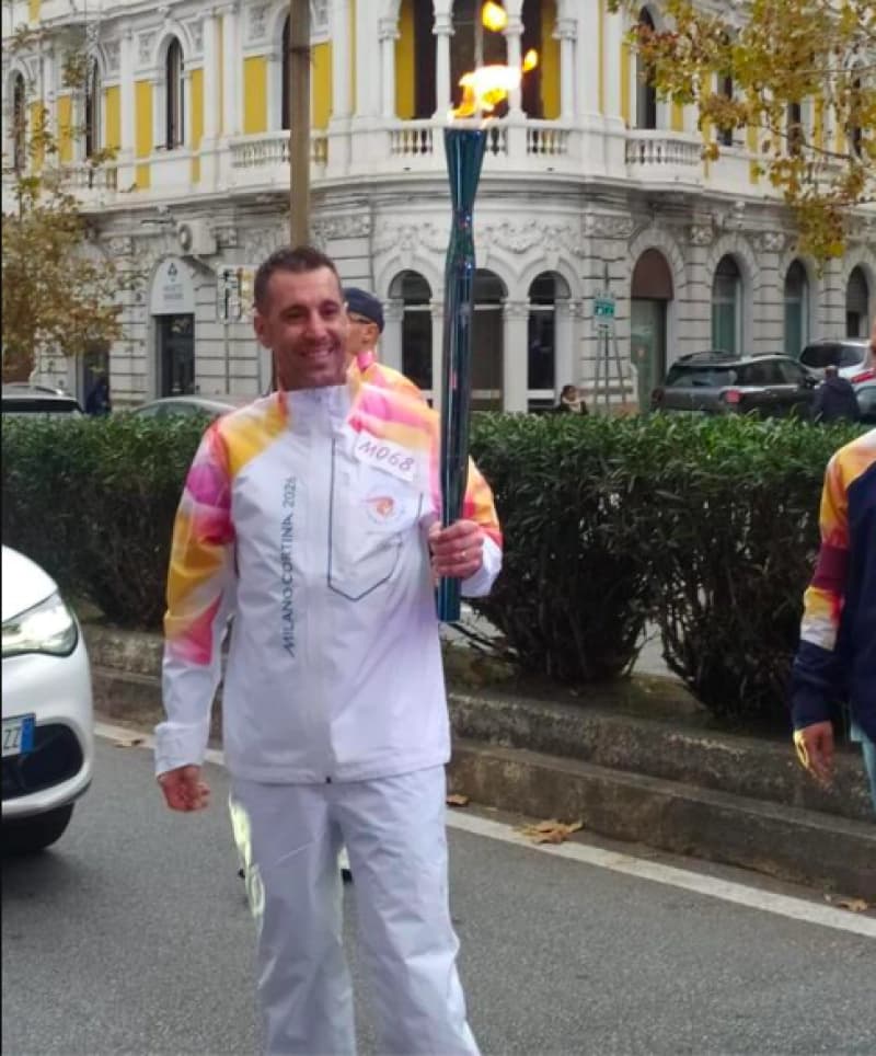 Fiamma Olimpica, Vincenzo Nibali ultimo tedoforo in Sicilia