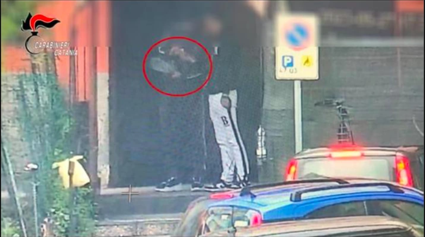 Operazione antidroga sgominata piazza di spaccio a Catania, 31 arrestati