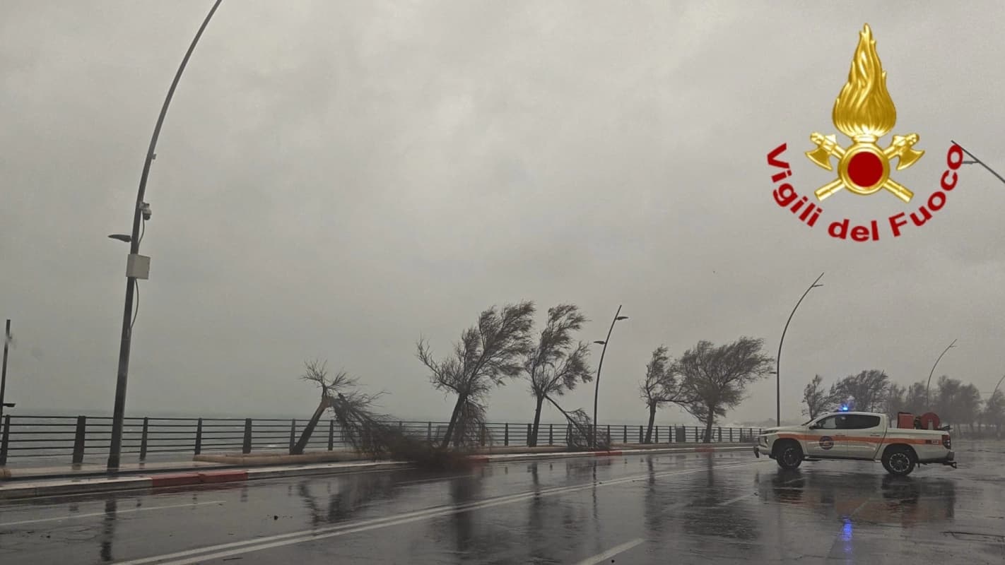Maltempo, a Catania situazione in peggioramento. Il sindaco Trantino prolunga la chiusura delle scuole