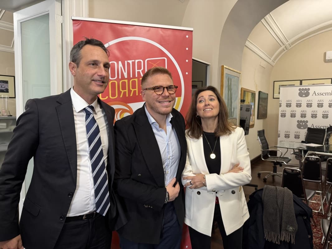 Il sindaco di Linguaglossa aderisce al movimento di Ismaele La Vardera