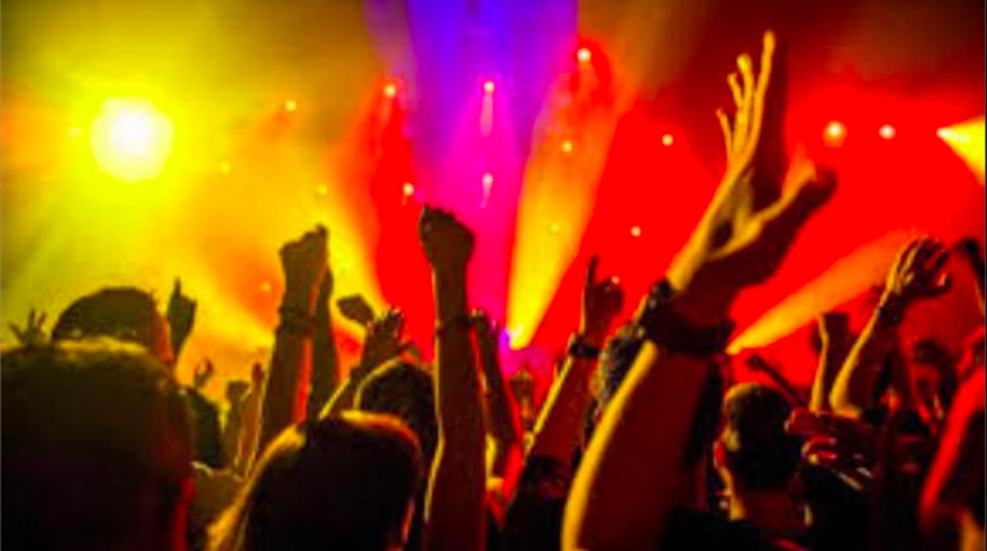 Spaccio in discoteca, arrestate due ragazze