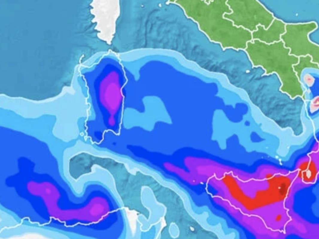 Allerta Meteo Rossa, scuole chiuse e altri provvedimenti per domani con piano di protezione in strutture pubbliche per i senza fissa dimora.