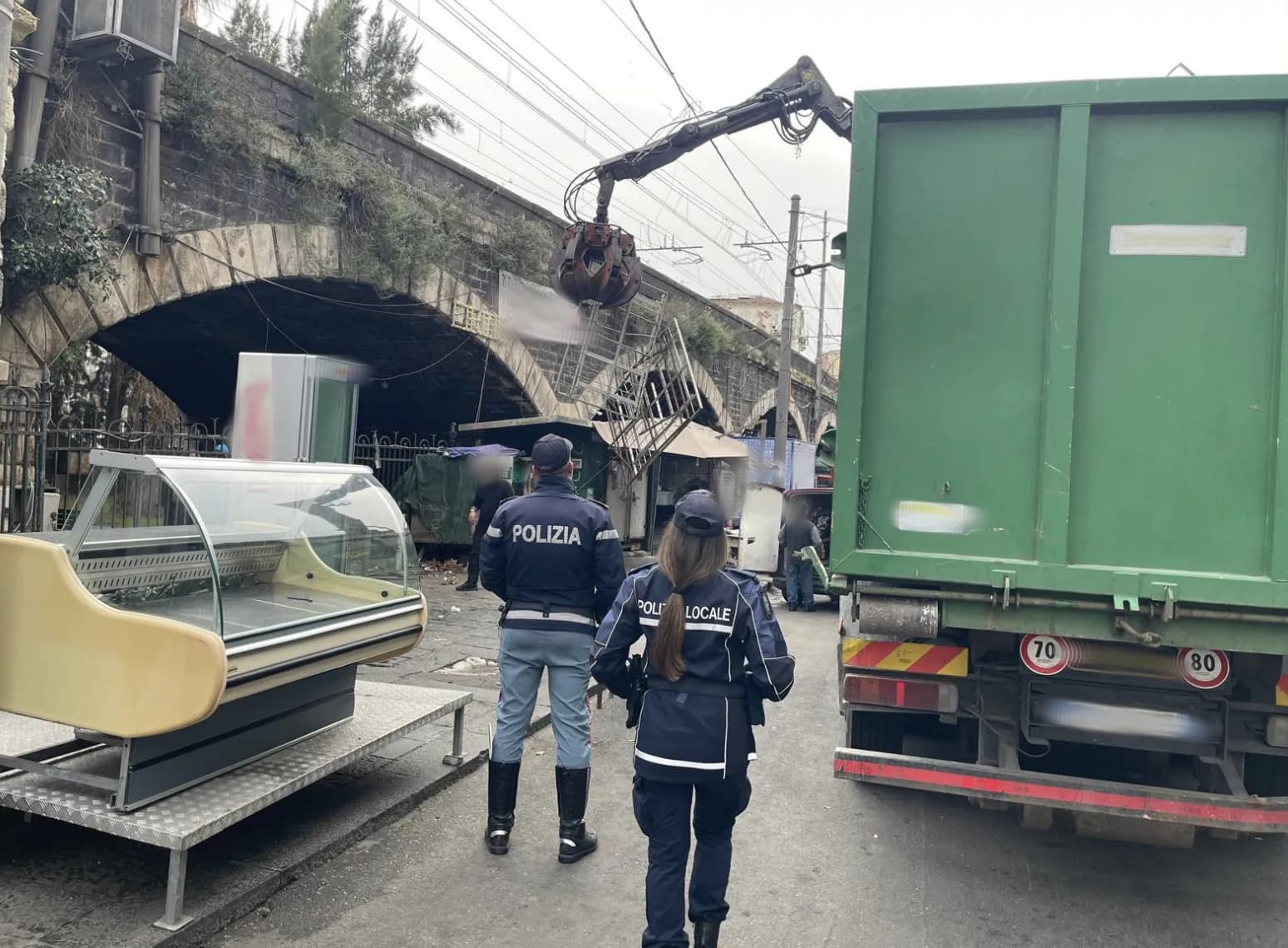 Operazione anti-abusivismo Catania