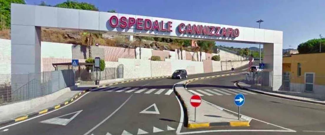 Catania, ospedale Cannizzaro fumo dal padiglione F3
