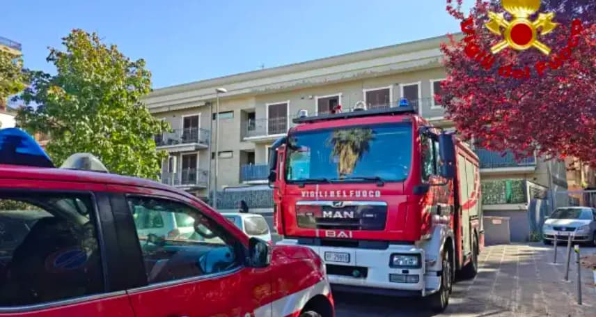 Incendio in una casa nel catanese, trovato senza vita il gatto