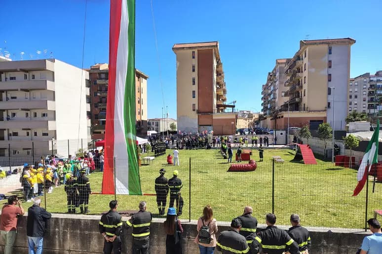 Ad Alcamo il primo campo d’addestramento per le unità cinofile dei vigili del fuoco