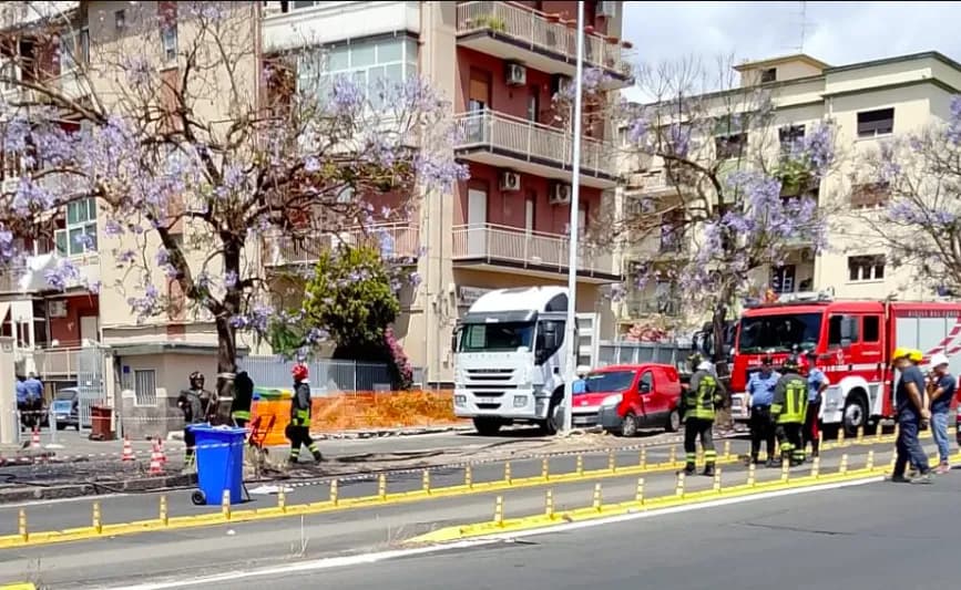 Catania: fuga di gas in via Santa Sofia, situazione sotto controllo