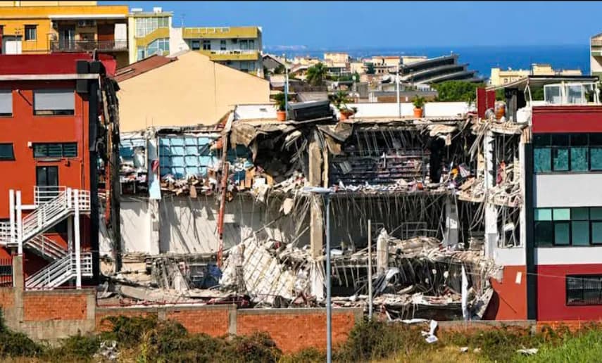 Messina: crolla una palazzina, diversi feriti, si temono vittime