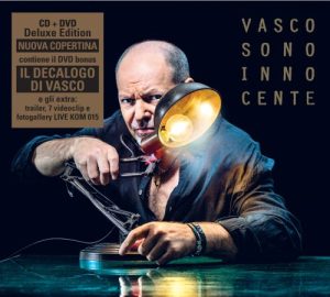 001_Vasco_Sono Innocente_Deluxe edition_Copertina_Sticker