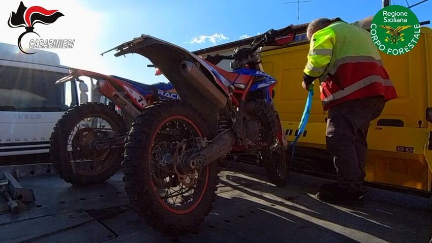  Denunciati i motociclisti che aggredirono i ciclisti sull’Etna