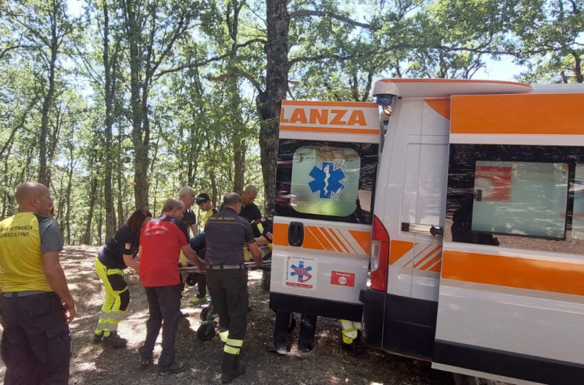  Cade con la moto sull’Etna: soccorso da Finanza e vigili del fuoco