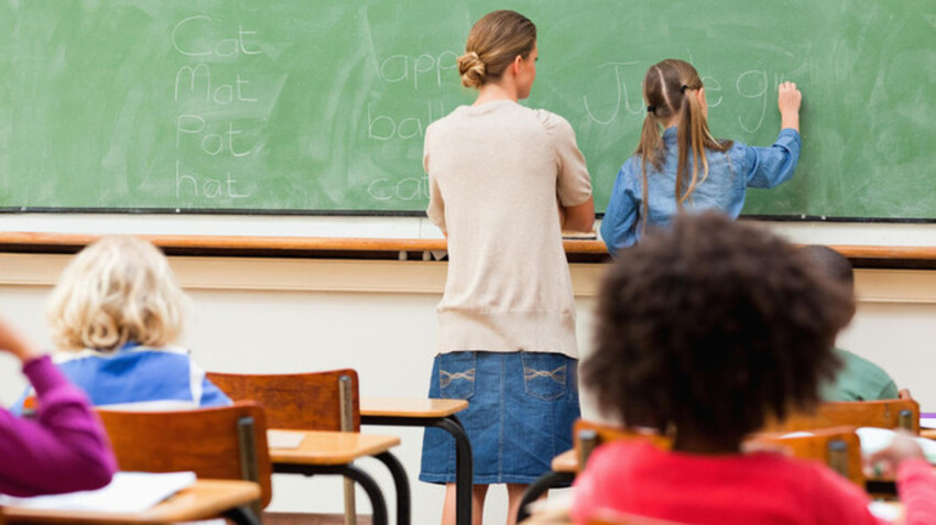  Sicilia, ritorno a scuola pesante per le famiglie: aumenta il costo di libri e corredo scolastico