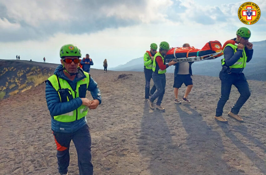  Etna, incidente ai Crateri Silvestri: interviene il soccorso alpino