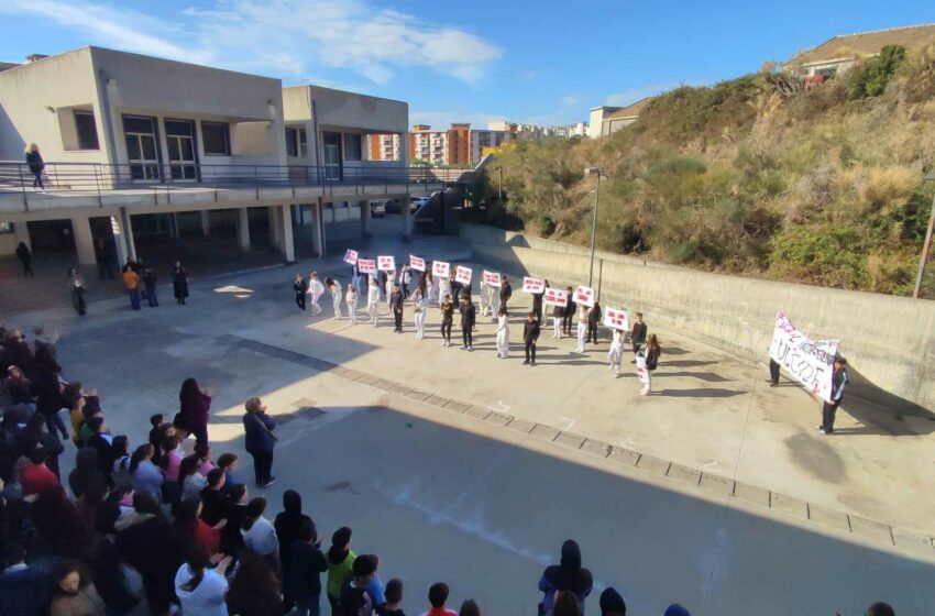  “Per ognuna di noi”, il flashmob della Campanella Sturzo per il 25 novembre