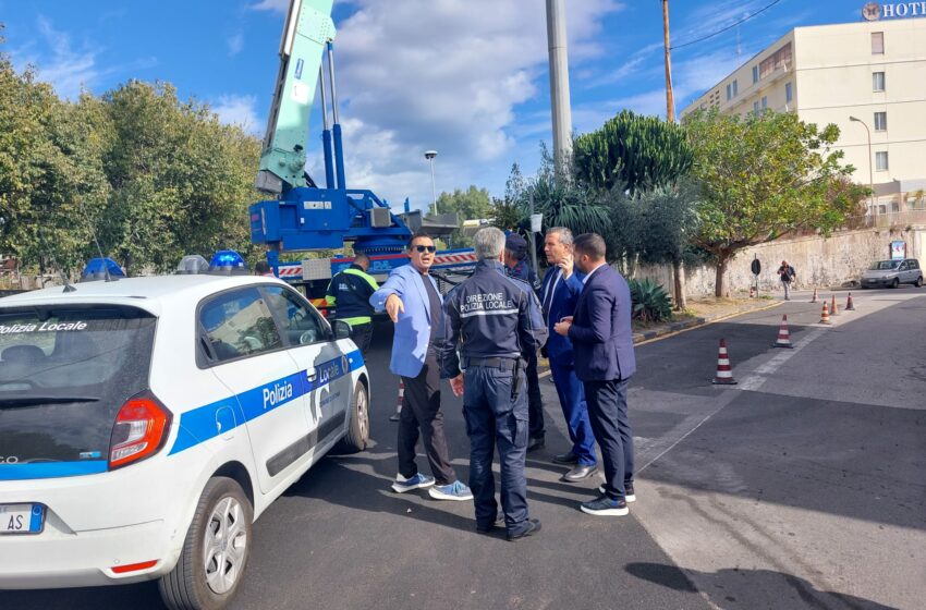  Catania, contro la sicurezza il Comune accende la luce