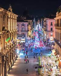  A Catania è già Natale:  il sindaco Trantino “accende” la città