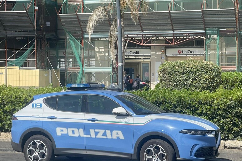  Catania, tenta rapina in banca: arrestato dalla Polizia