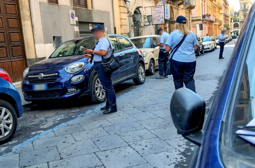  Sosta selvaggia: giro di vite a Catania per i furbetti del parcheggio